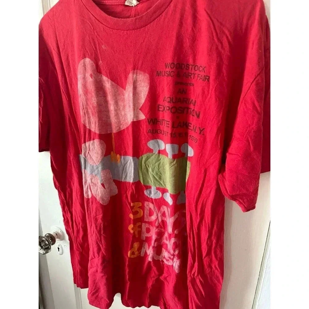 Bethel Woods Center for the Arts size 2x-large t-shirt